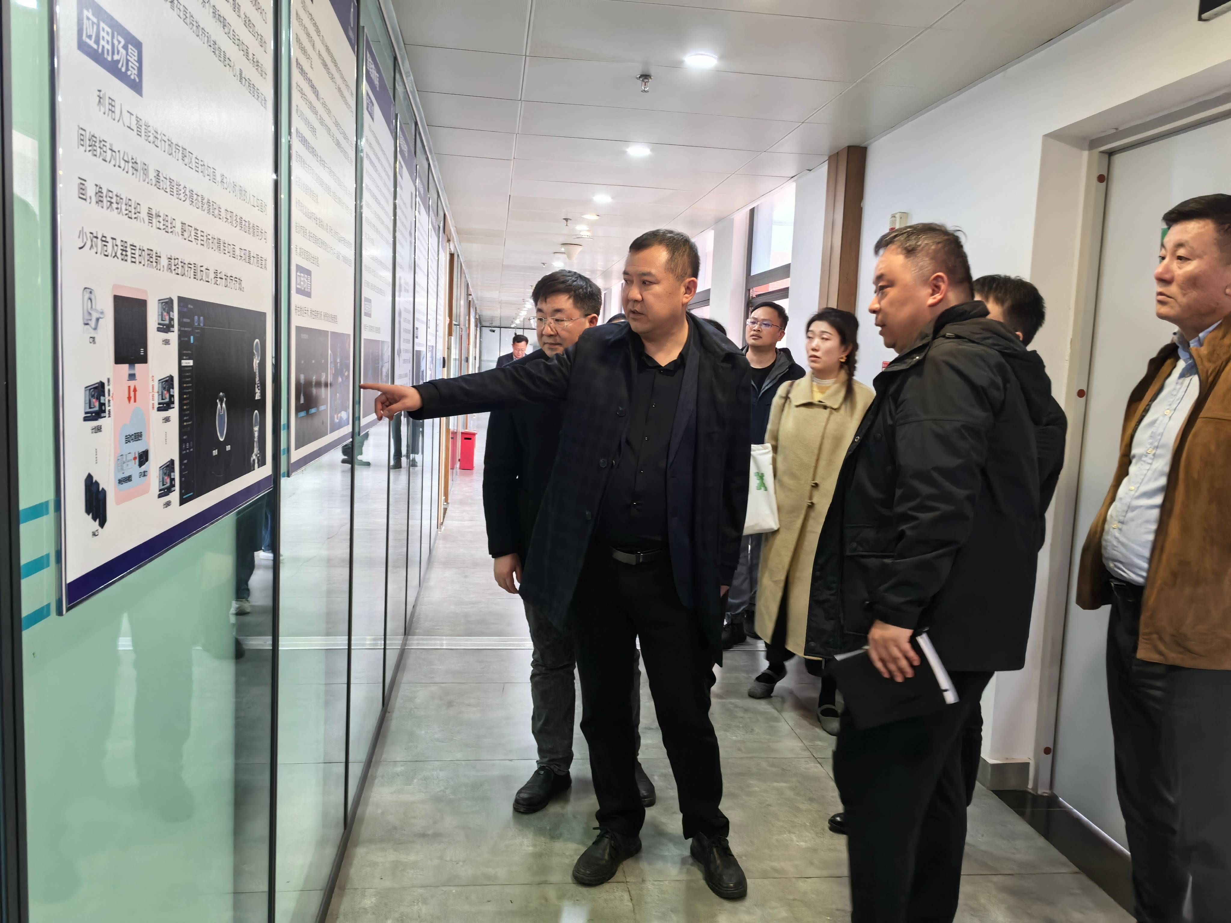 嘉賓來訪丨愛迦科技與成都市新都區(qū)第三人民醫(yī)院開展深度交流，共探智能醫(yī)療創(chuàng)新合作